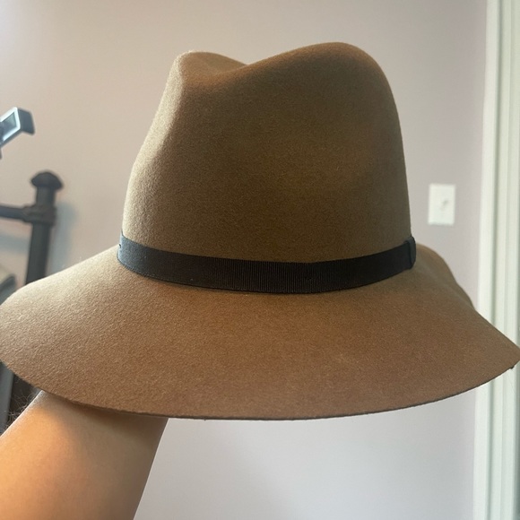 Aritzia wide brim hat - Picture 2 of 5